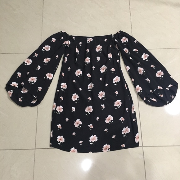 Lucy Paris off shoulder Mini Dress - Picture 3 of 7